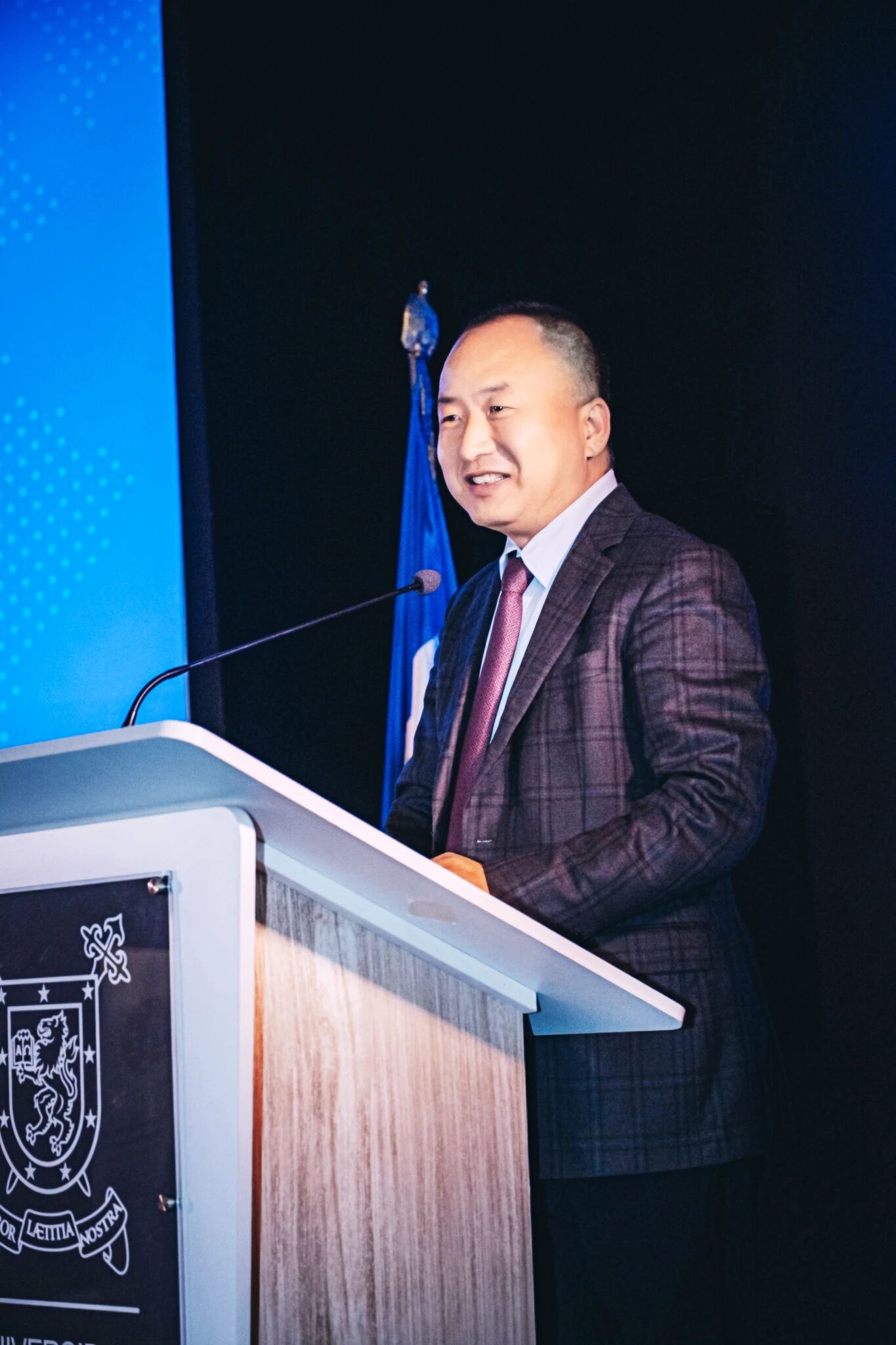 1759131716134638.jpg 4.jpg